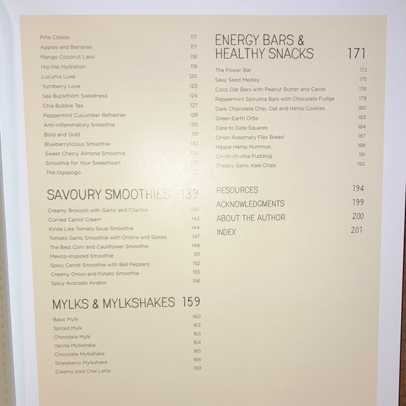 100 Best Juices, Smoothies and Healthy Snacks by - Black and Purple Edition - Picture 9 of 16